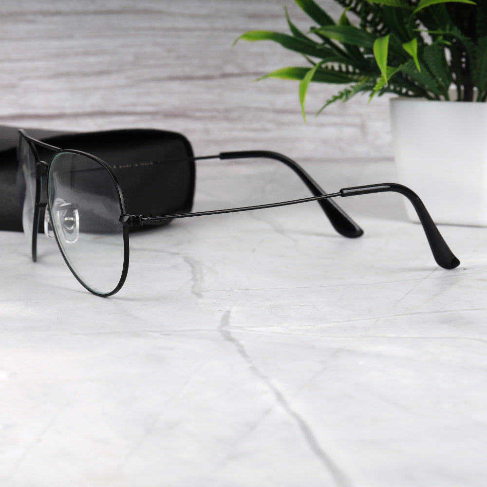Classic Pilot 3O26 Black-Photochromatic Sunglass with black frame and adaptive UV 400 lenses from JUO INDIA.
