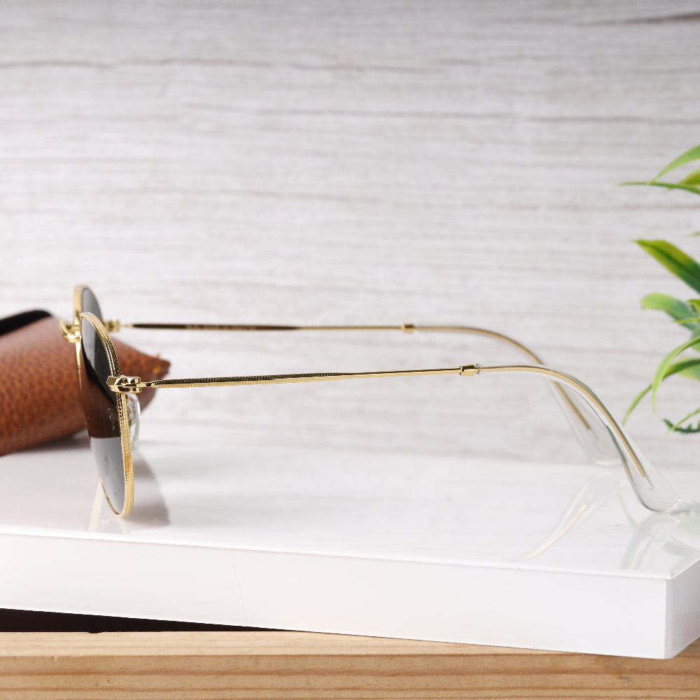 Classic Round 3447 Gold-Green Sunglass with gold round frame and UV 400 green lenses from JUO INDIA.
