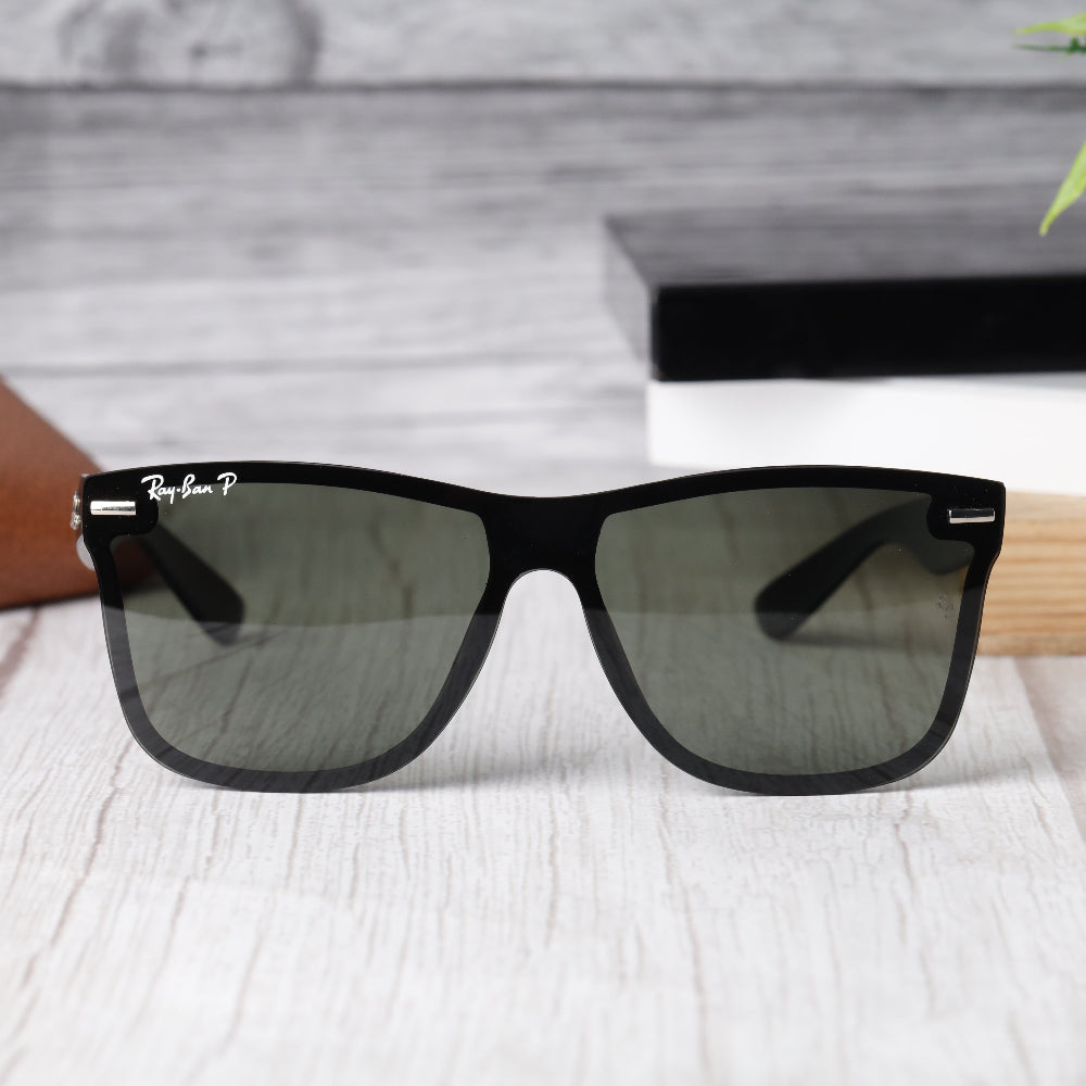 Classic Square 650 Black-Green Polarised Sunglass with matte black frame and UV 400 green polarised lenses from JUO INDIA.
