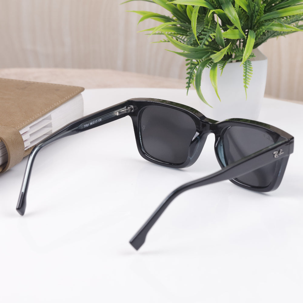 Classic Square 7701 Full Black Polarised Sunglass with matte black frame and polarised lenses featuring UV 400 protection from JUO INDIA.
