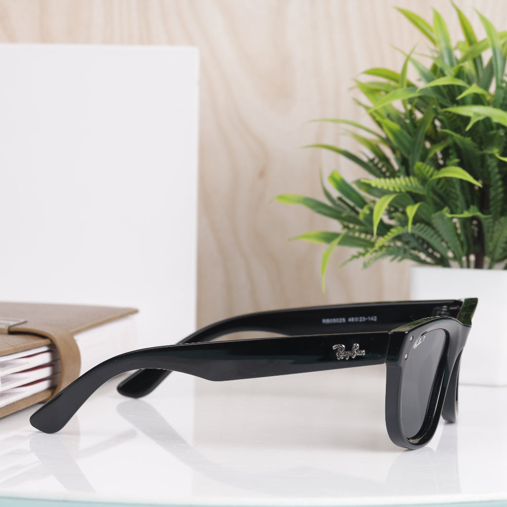 Reversal Classic Square sunglasses by JUO INDIA – black shining frame with polarised UV 400 lens